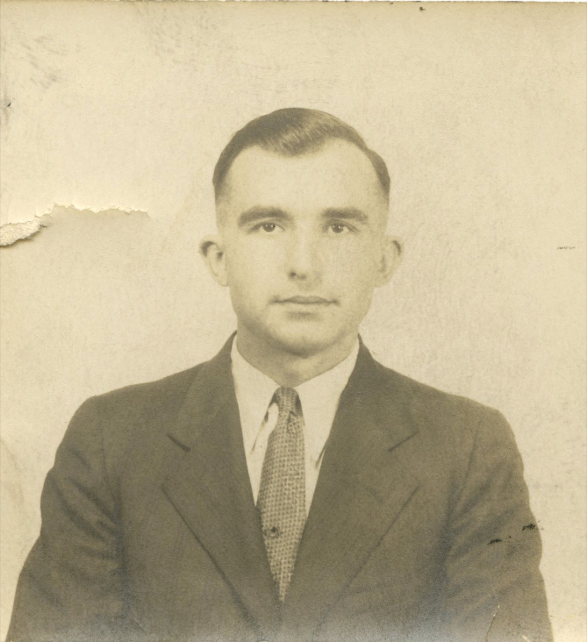 <b>Unknown-Male-Passport</b><br><i>Unknown-Male-Passport</i><br><i>Undated</i>